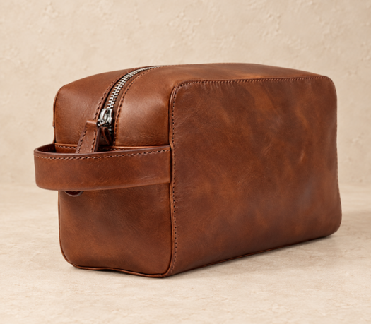 Cognac leather dual-zip wash bag AIL-LG-0038, three-quarter view